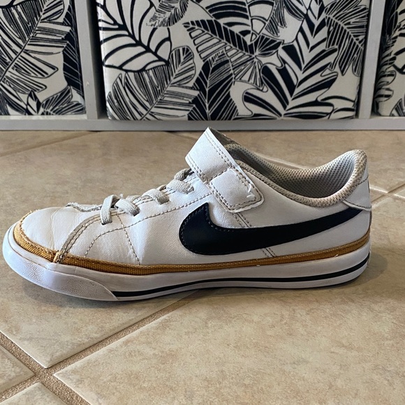 Nike Court Legacy White and Black Sneakers Youth Size 1 - Picture 9 of 15